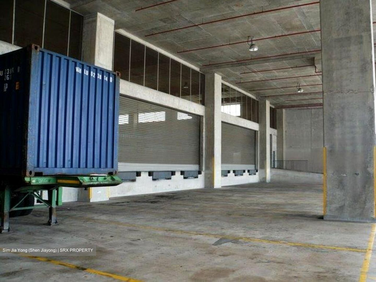 Gul Crescent (D22), Warehouse #497472651
